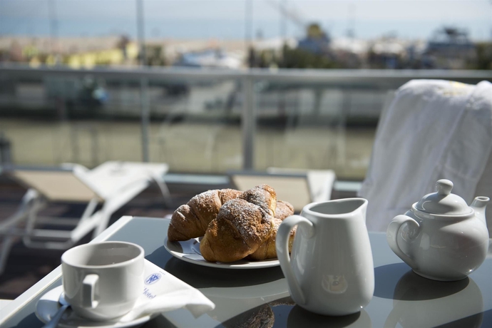 Imagen general del Hotel Waldorf Suite. Foto 3