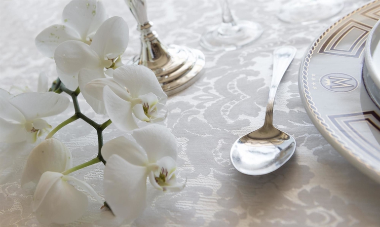 Imagen de los interiores del Hotel Waldorf Suite. Foto 14