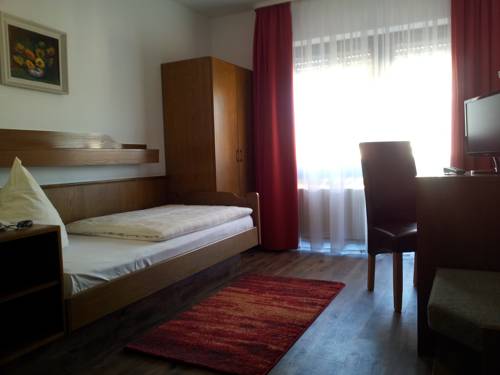 Imagen de la habitación del Hotel Waldparkstube. Foto 7