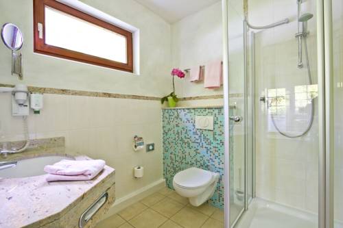 Imagen de la habitación del Hotel Waldrausch. Foto 13