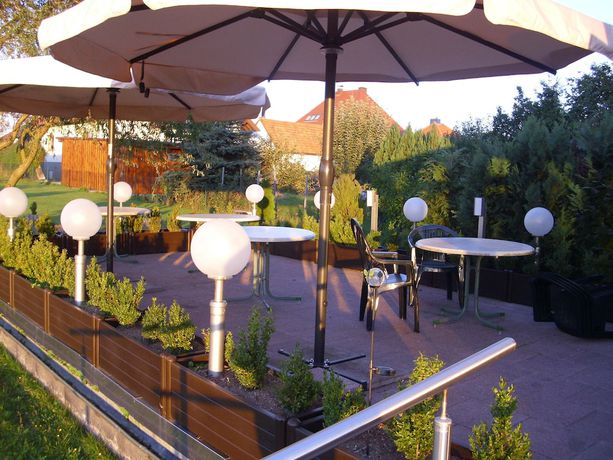 Imagen de los exteriores del Hotel Waldschl&ouml;sschen, Breitungen/Werra. Foto 11