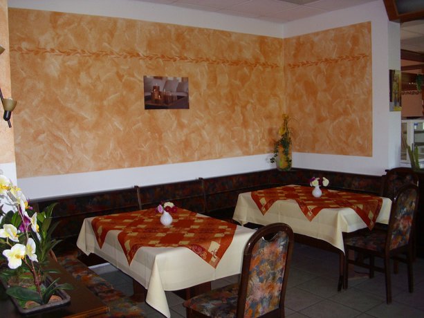 Imagen del bar/restaurante del Hotel Waldschl&ouml;sschen, Breitungen/Werra. Foto 5