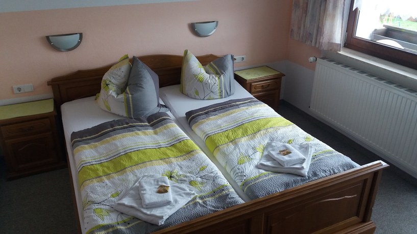 Imagen de la habitación del Hotel Waldschl&ouml;sschen, Breitungen/Werra. Foto 10