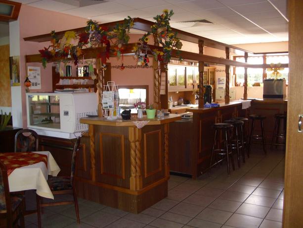 Imagen del bar/restaurante del Hotel Waldschl&ouml;sschen, Breitungen/Werra. Foto 6
