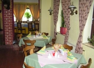 Imagen del bar/restaurante del Hotel Waldschl&ouml;sschen, Mittenwalde. Foto 3