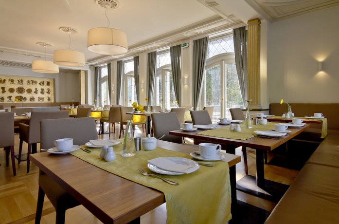 Imagen del bar/restaurante del Hotel Waldsee, Lindenberg im Allg&auml;u. Foto 6