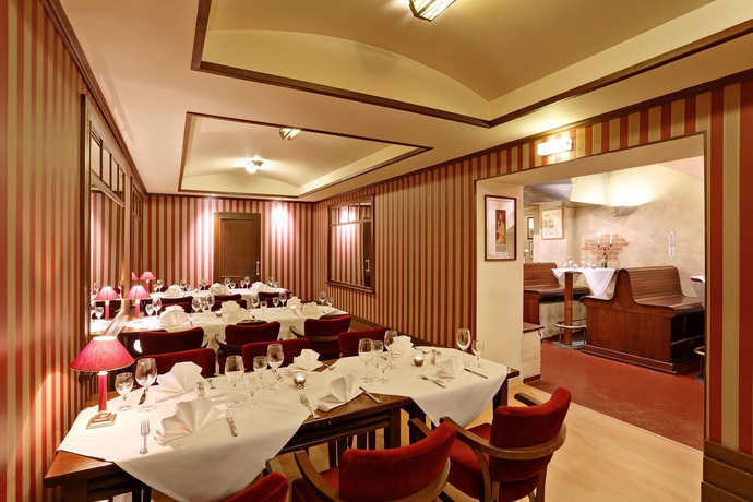 Imagen del bar/restaurante del Hotel Waldzeit Berlin-Gr&uuml;nau. Foto 6
