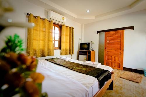 Imagen de la habitación del Hotel Waleekarn Resort. Foto 13