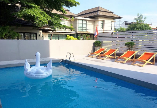 Imagen de la piscina del Hotel Waleepai Resort. Foto 19