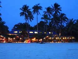Imagen de los exteriores del Hotel Waling Waling Beach. Foto 8