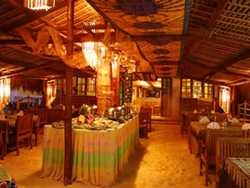 Imagen del bar/restaurante del Hotel Waling Waling Beach. Foto 2