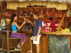 Imagen del bar/restaurante del Hotel Waling Waling Beach. Foto 3