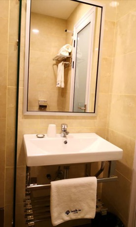 Imagen de la habitación del Hotel Walk In. Foto 13