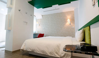 Imagen de los interiores del Hotel Walker - Zhengyi, Nuevo Taip&eacute;i. Foto 15
