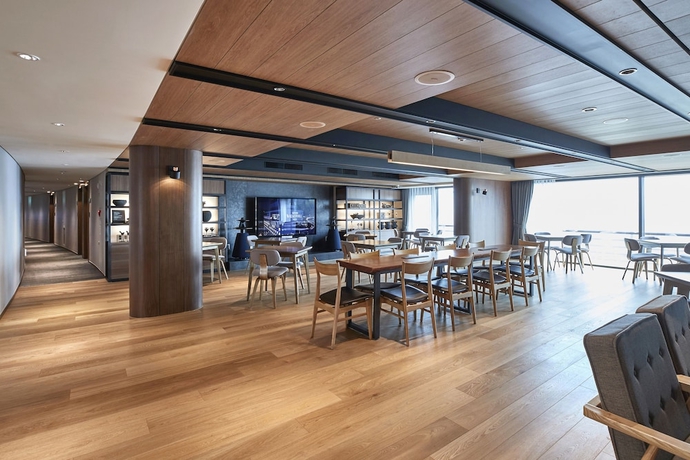 Imagen del bar/restaurante del Hotel Walkerhill Douglas House. Foto 2