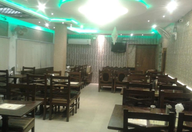 Imagen del bar/restaurante del Hotel Walkin Shiva P Guest House. Foto 5