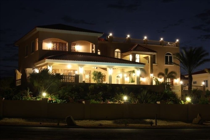 Imagen general del Hotel Walking To The Beach Villa. Foto 1