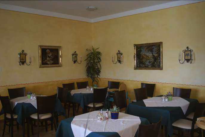 Imagen del bar/restaurante del Hotel Walkner. Foto 8