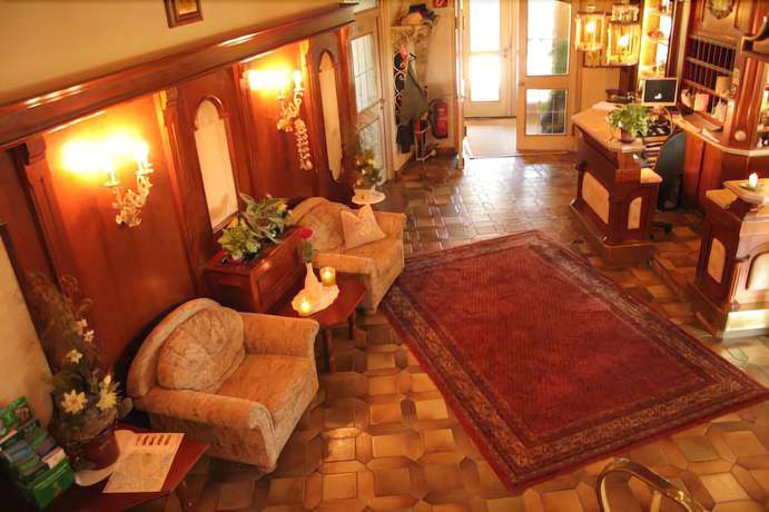 Imagen de los interiores del Hotel Walkner. Foto 16