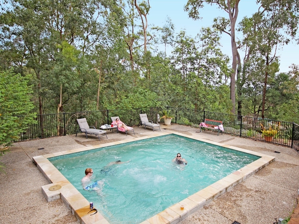 Imagen de la piscina del Hotel Wallaby Ridge Retreat. Foto 14