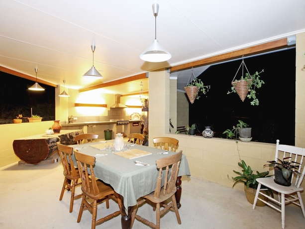 Imagen del bar/restaurante del Hotel Wallaby Ridge Retreat. Foto 2