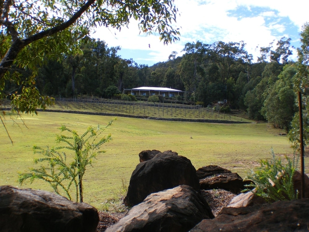 Imagen de los exteriores del Hotel Wallaby Ridge Retreat. Foto 11