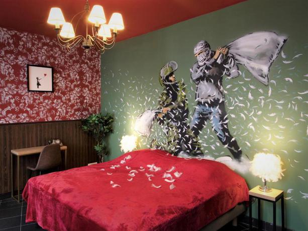 Imagen de la habitación del Hotel Walled off Paris. Foto 2