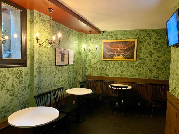 Imagen de los interiores del Hotel Walled off Paris. Foto 7