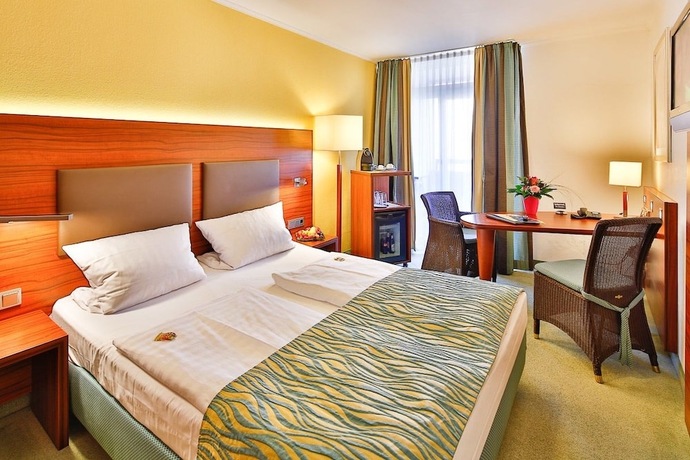 Imagen de la habitación del Hotel Wallis. Foto 15