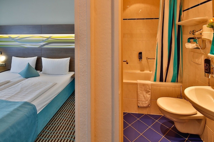 Imagen de la habitación del Hotel Wallis. Foto 17