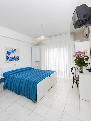 Imagen de la habitación del Hotel Wally. Foto 4