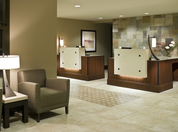 Imagen de los interiores del Hotel Walnut Beach Resort. Foto 15