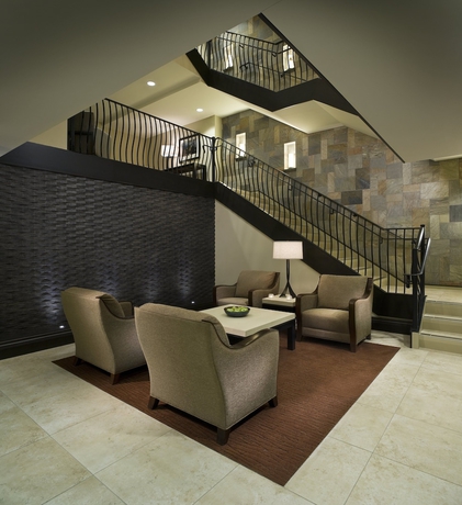 Imagen de los interiores del Hotel Walnut Beach Resort. Foto 16
