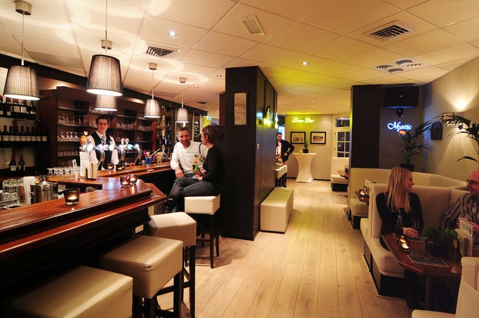 Imagen del bar/restaurante del Hotel Walram. Foto 2