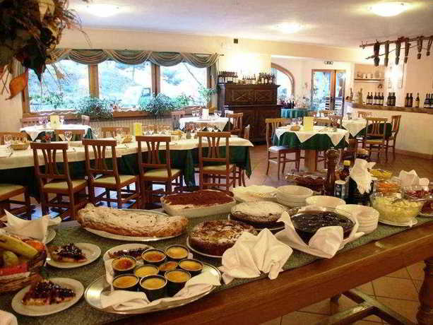 Imagen del bar/restaurante del Hotel Walser. Foto 3