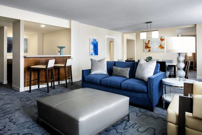 Imagen de la habitación del Hotel Walt Disney World Dolphin Resort. Foto 3