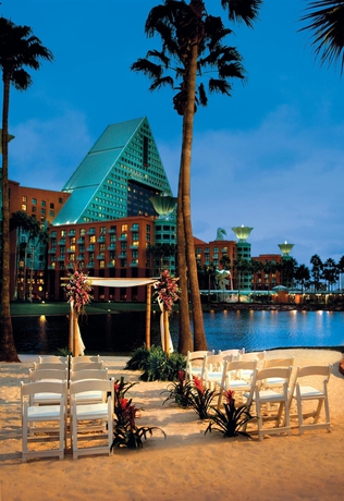 Imagen de los interiores del Hotel Walt Disney World Swan and Dolphin. Foto 12