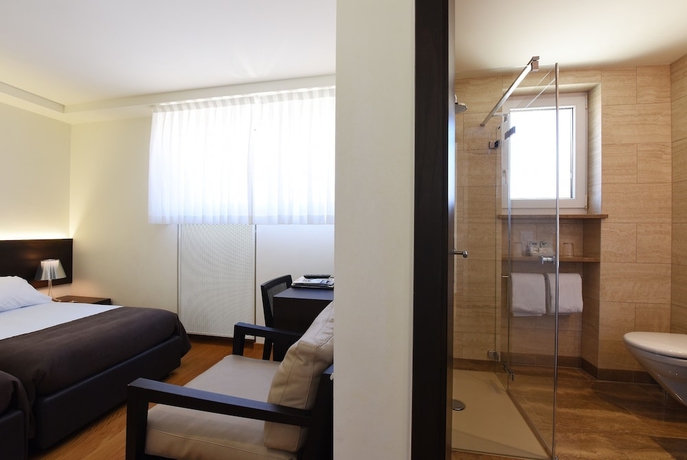 Imagen de la habitación del Hotel Walter Au Lac. Foto 12