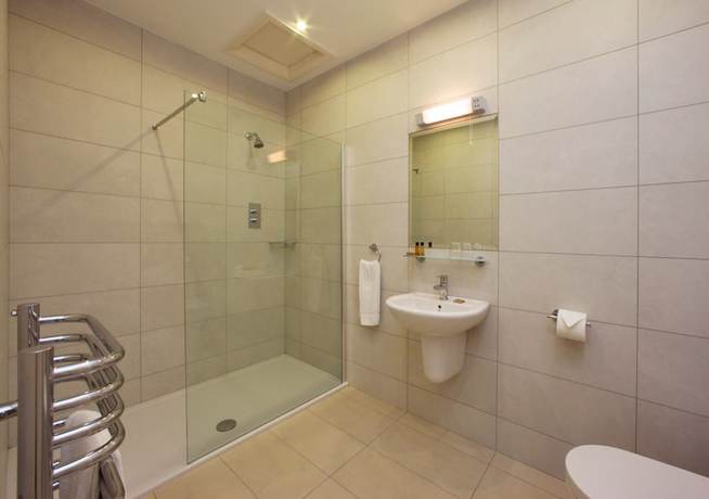 Imagen de la habitación del Hotel Walter Raleigh. Foto 8