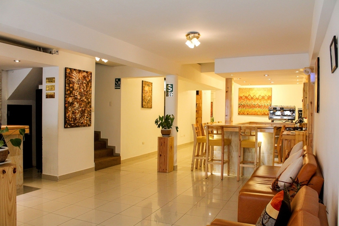 Imagen de los interiores del Hotel Waman. Foto 19
