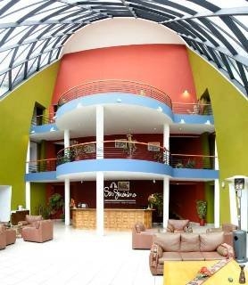 Imagen del bar/restaurante del Hotel Wanakawri. Foto 3