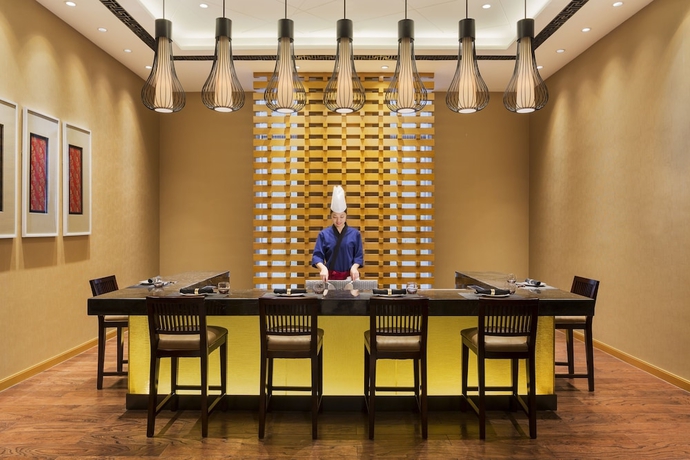 Imagen del bar/restaurante del Hotel Wanda Realm Harbin. Foto 2