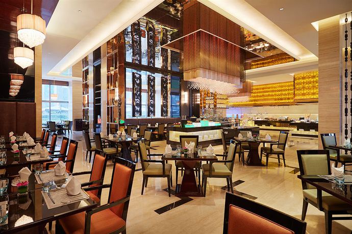 Imagen del bar/restaurante del Hotel Wanda Realm Huaian. Foto 6