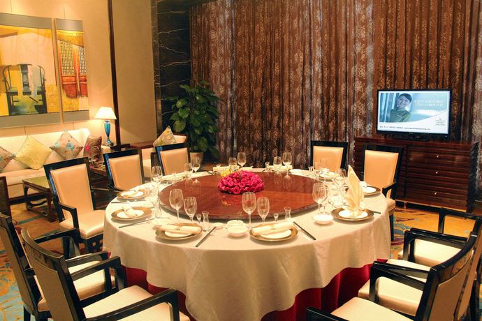 Imagen del bar/restaurante del Hotel Wanda Realm Huaian. Foto 8