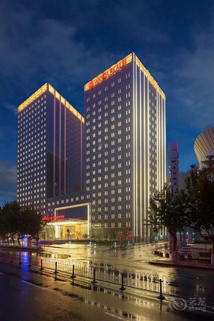 Imagen de los exteriores del Hotel Wanda Realm Jining. Foto 11