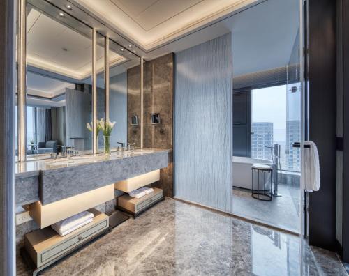 Imagen de la habitación del Hotel Wanda Realm Kunming. Foto 20