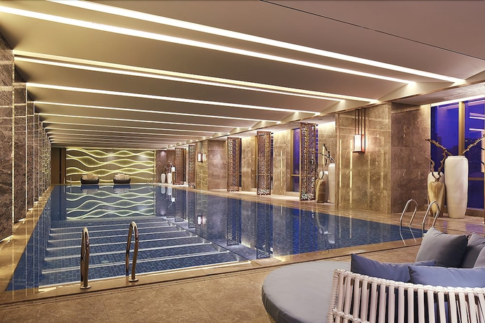 Imagen de la piscina del Hotel Wanda Realm Taian. Foto 19