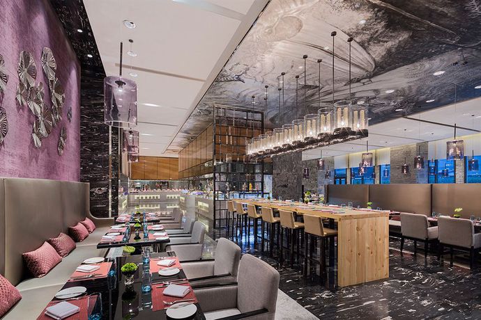 Imagen del bar/restaurante del Hotel Wanda Realm Wuhan. Foto 4