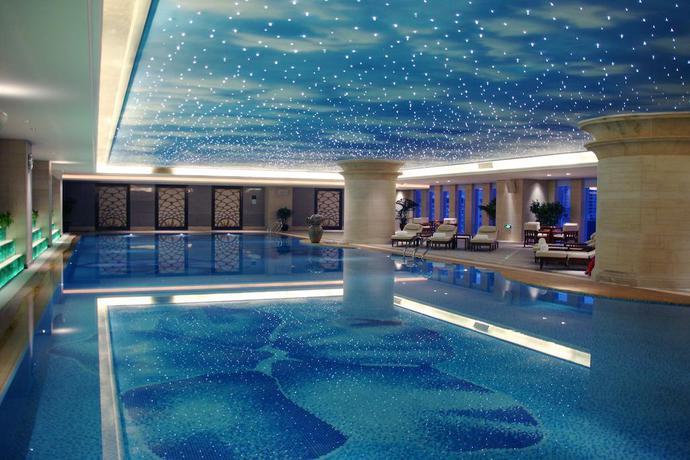 Imagen de la piscina del Hotel Wanda Vista Beijing. Foto 20