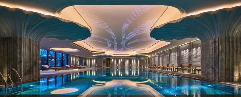 Imagen de la piscina del Hotel Wanda Vista Qingdao Movie Metropolis. Foto 20
